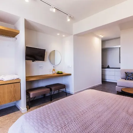 Apartament Paralos