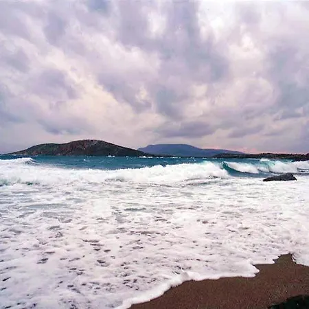 Paralos Apartment Schoinoussa