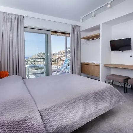 Paralos Apartamento *