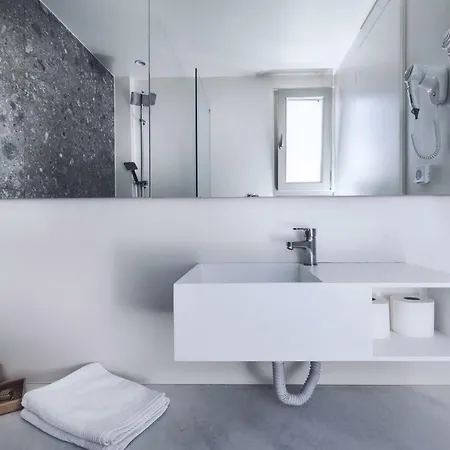 Paralos Apartment Schoinoussa